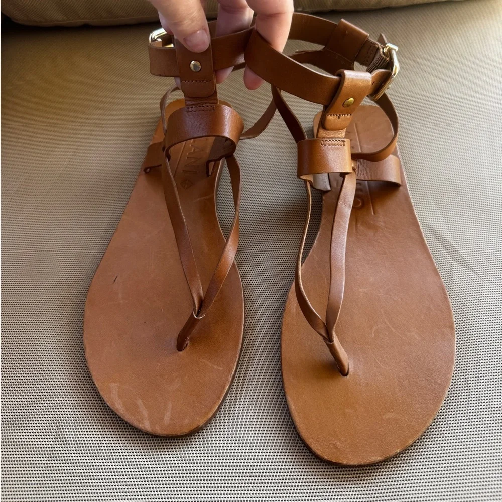 Antonio Melani Ledger Tan Leather Ankle Strap Thong Sandals Women Size 9.5 - Picture 11 of 11